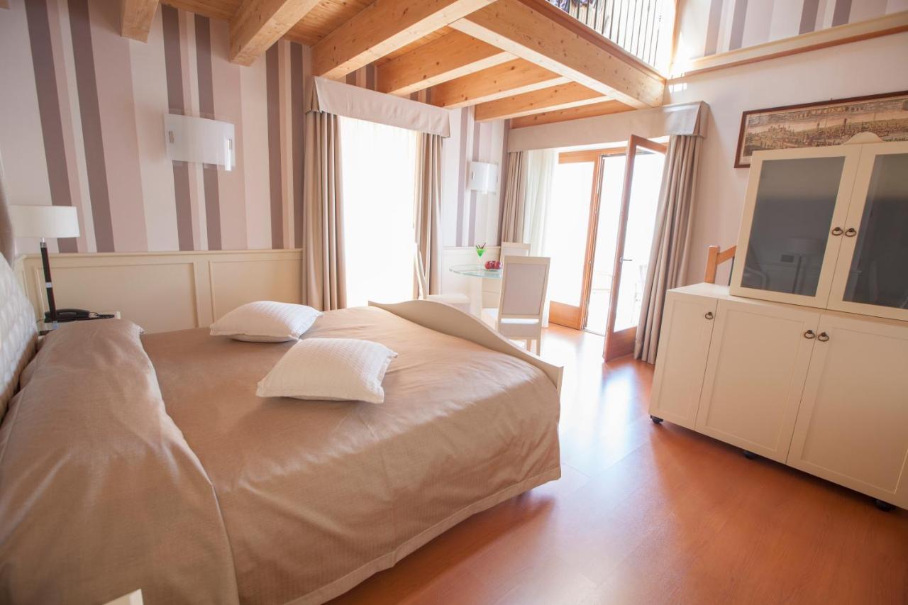 Belfiore Park Hotel 4Stars Superior "Adults Only" Brenzone sul Garda Rom bilde